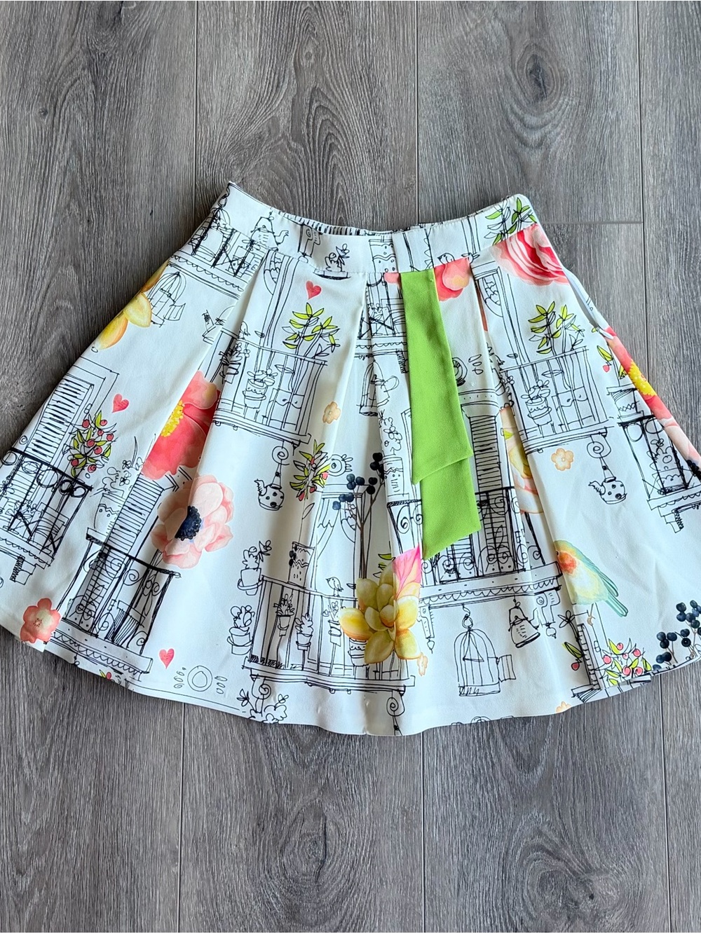 Floral Sketch Print A-Line Skirt in White with Green Accent